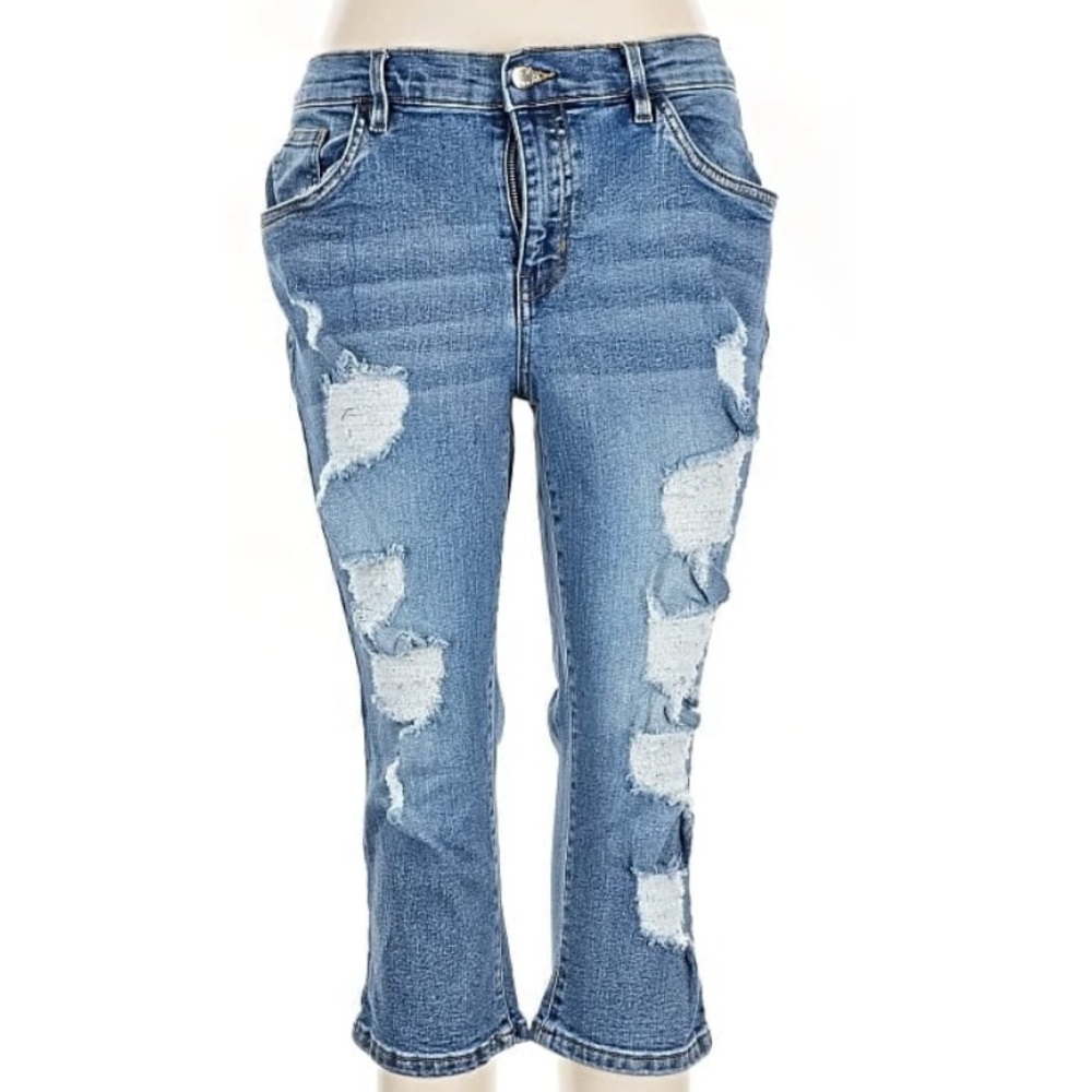 VENUS Blue Distressed Capri Jeans